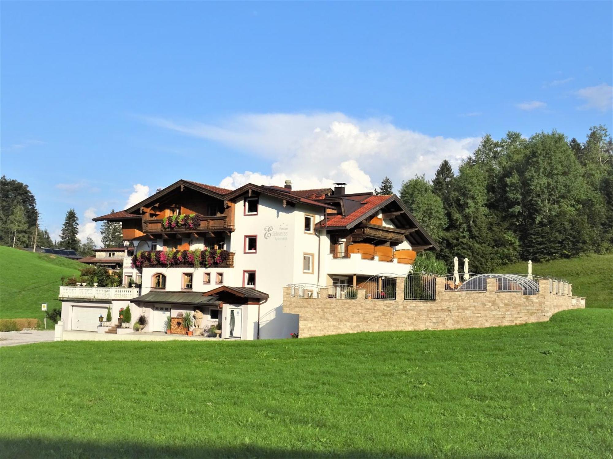 Pension Edelweiss Breitenbach am Inn Exteriör bild