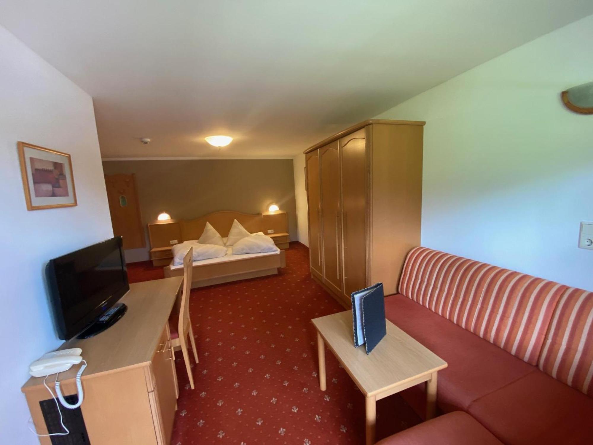 Pension Edelweiss Breitenbach am Inn Exteriör bild