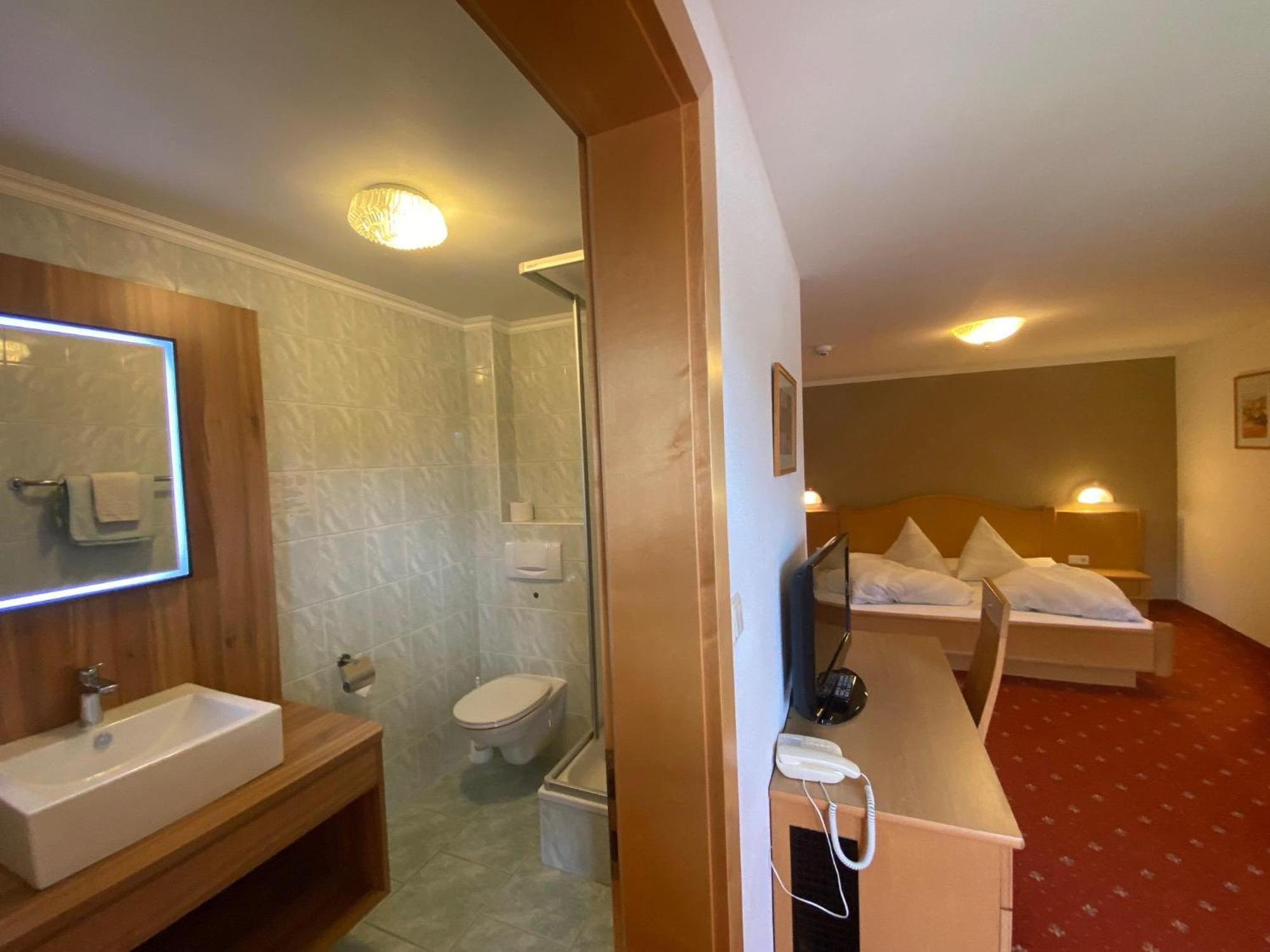 Pension Edelweiss Breitenbach am Inn Exteriör bild