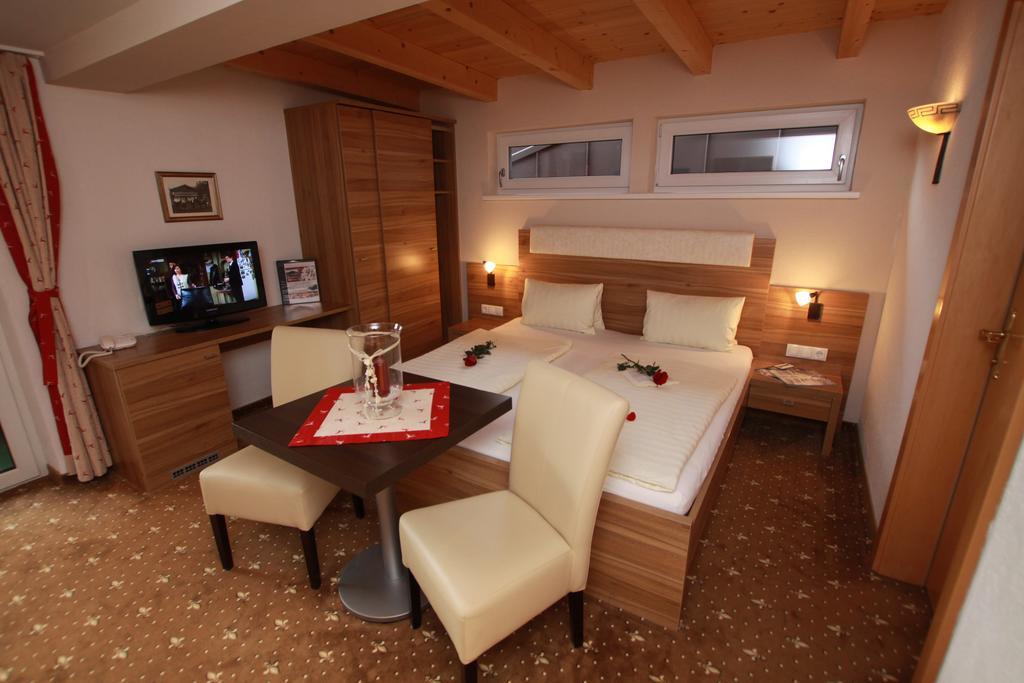 Pension Edelweiss Breitenbach am Inn Rum bild
