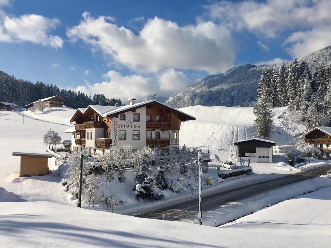 Pension Edelweiss Breitenbach am Inn Exteriör bild